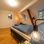 Old Town In The Heart Of With Garden Thun