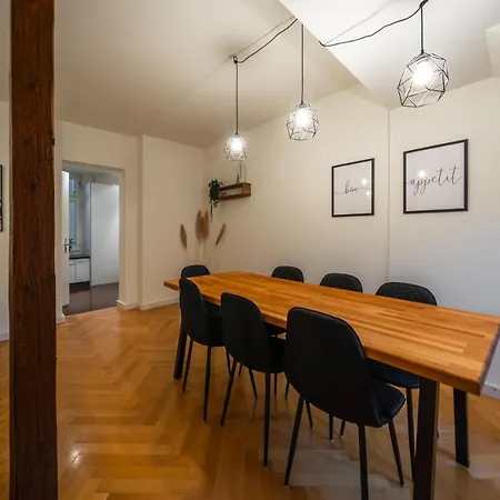 Old Town In The Heart Of With Garden Thun