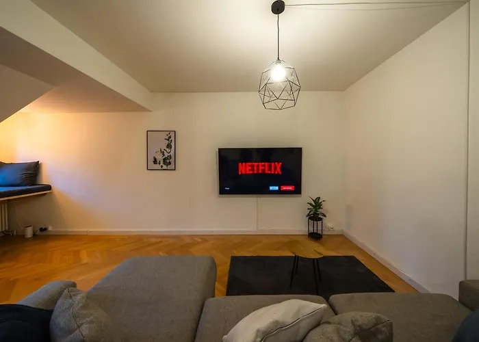 Old Town In The Heart Of With Garden *